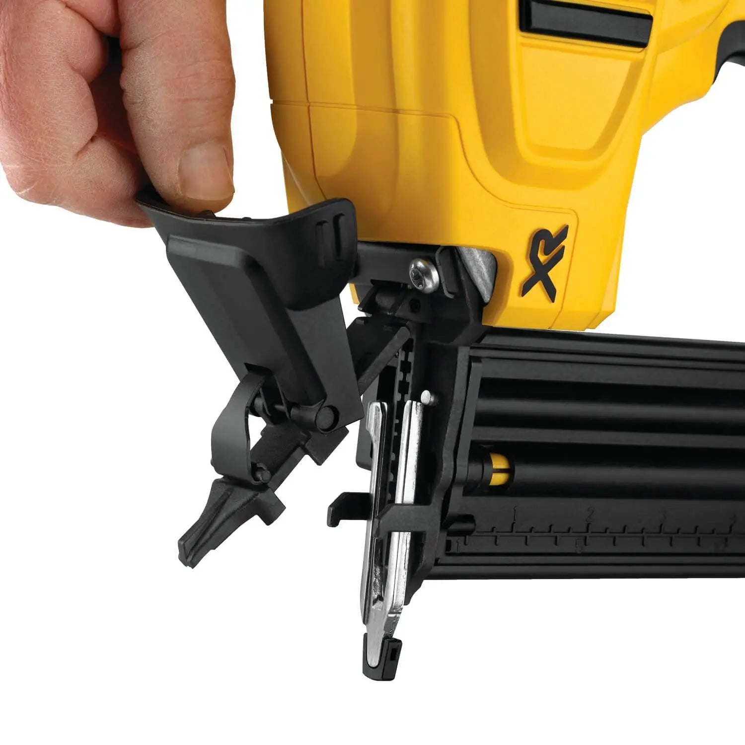 2025 Dewalt DCN680D1- 20V MAX 18GA BRAD NAILER KIT