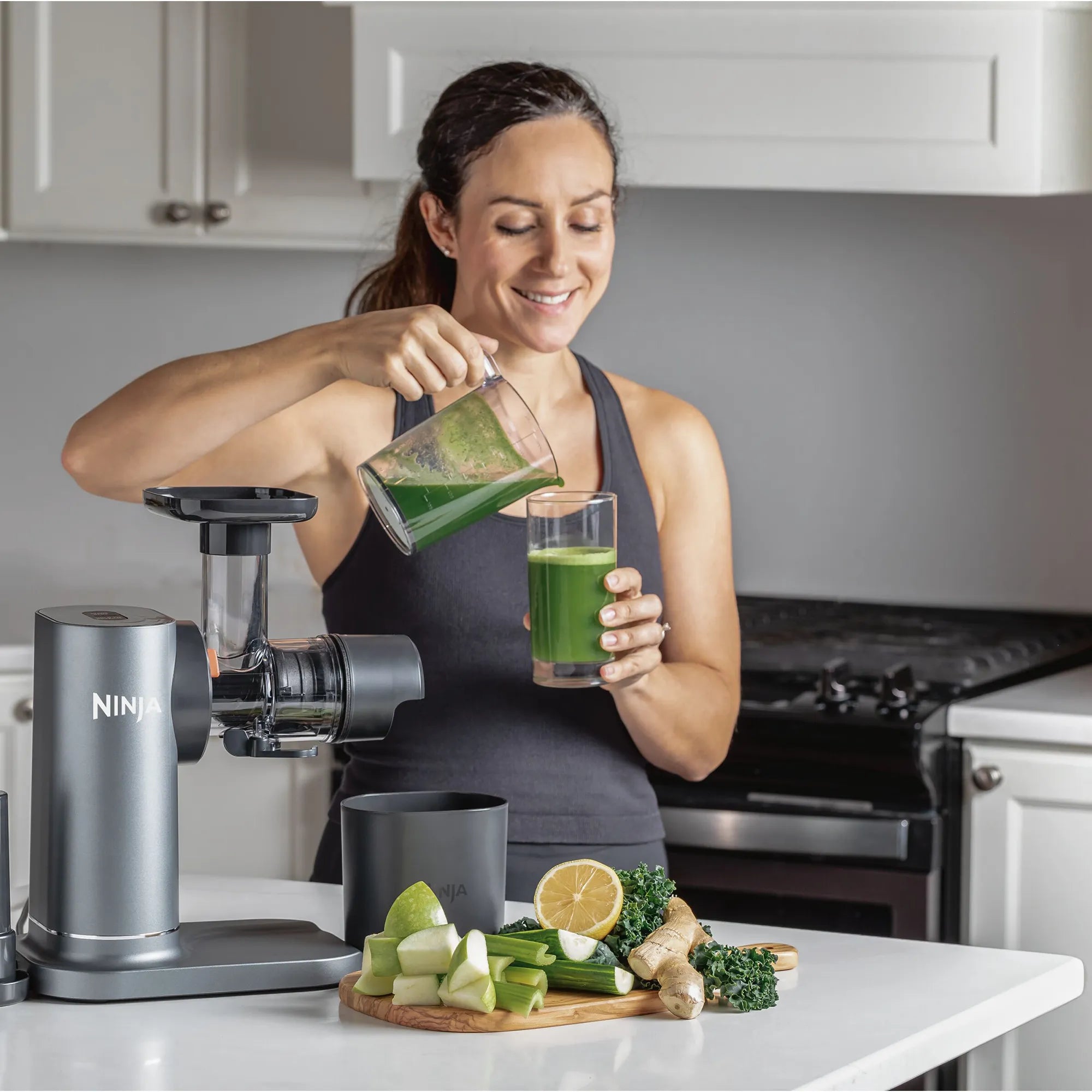 2025 Ninja NeverClog™ Cold Press Juicer with 700ml Juice Jug & 1L Pulp Container – Adjustable Pulp Control