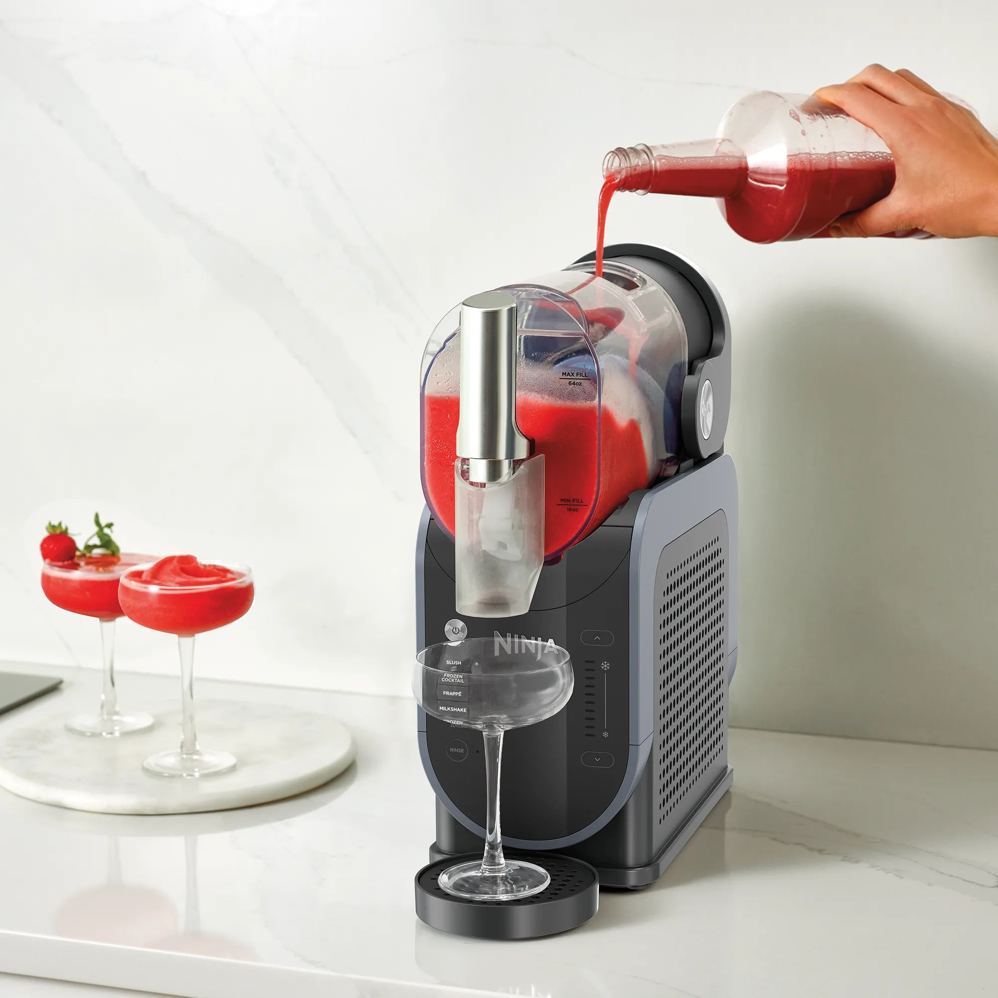 2025 Ninja SLUSHi™ Professional Frozen Drink Maker – 2.6L Capacity, No Ice or Blending Needed