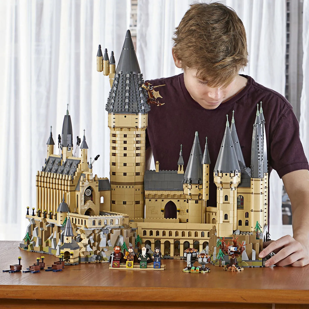 2025 LEGO Het Kasteel Zweinstein met 6.000 stenen 71043 Harry Potter
