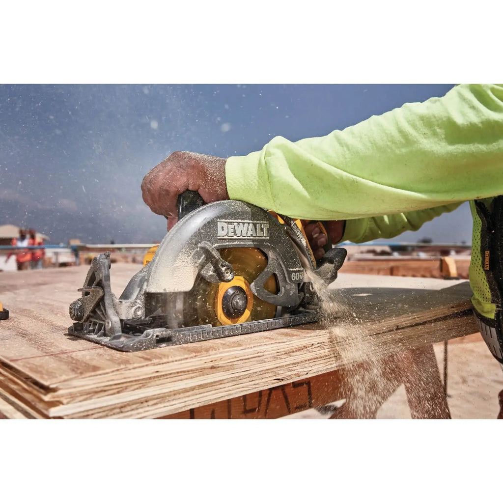 2025 DEWALT DCS577X1 FLEXVOLT® 60V MAX* 7-1/4 IN. CORDLESS WORM DRIVE STYLE SAW (9.0A
