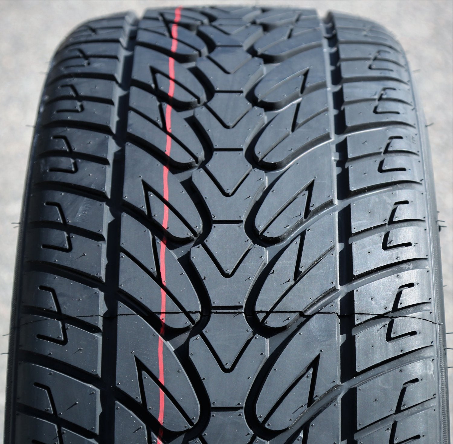 2025 Tire Fullway HS266 305/40R22 114V XL A/S Performance